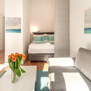 Luxurious And Bright, 5 Min To City Center Διαμέρισμα